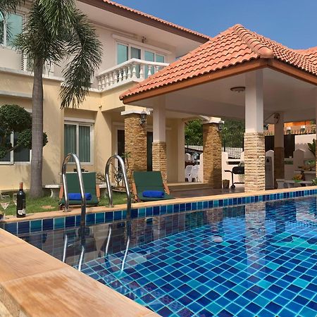 Yoch Pool Villa Pattaya Exterior foto