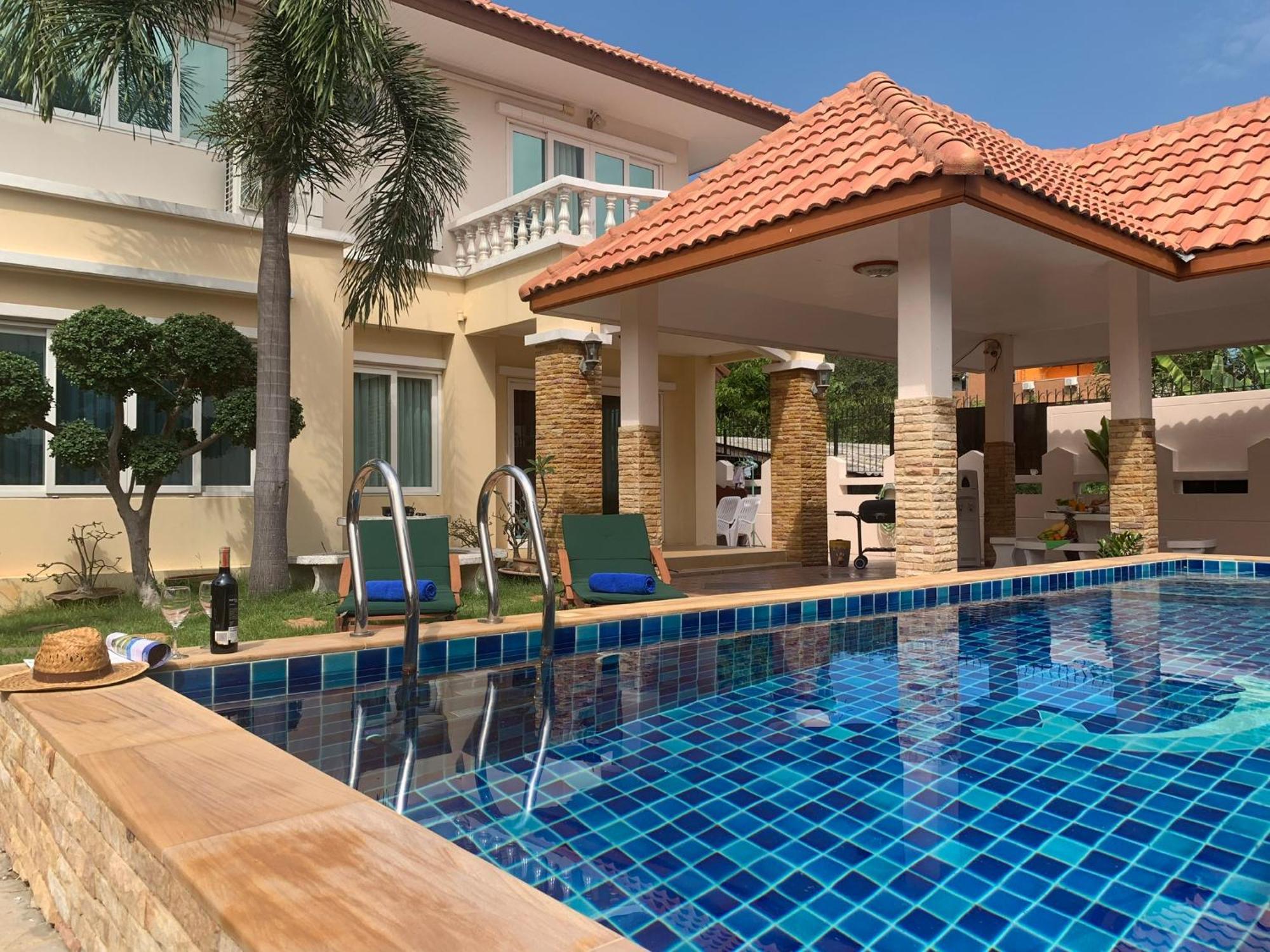 Yoch Pool Villa Pattaya Exterior foto